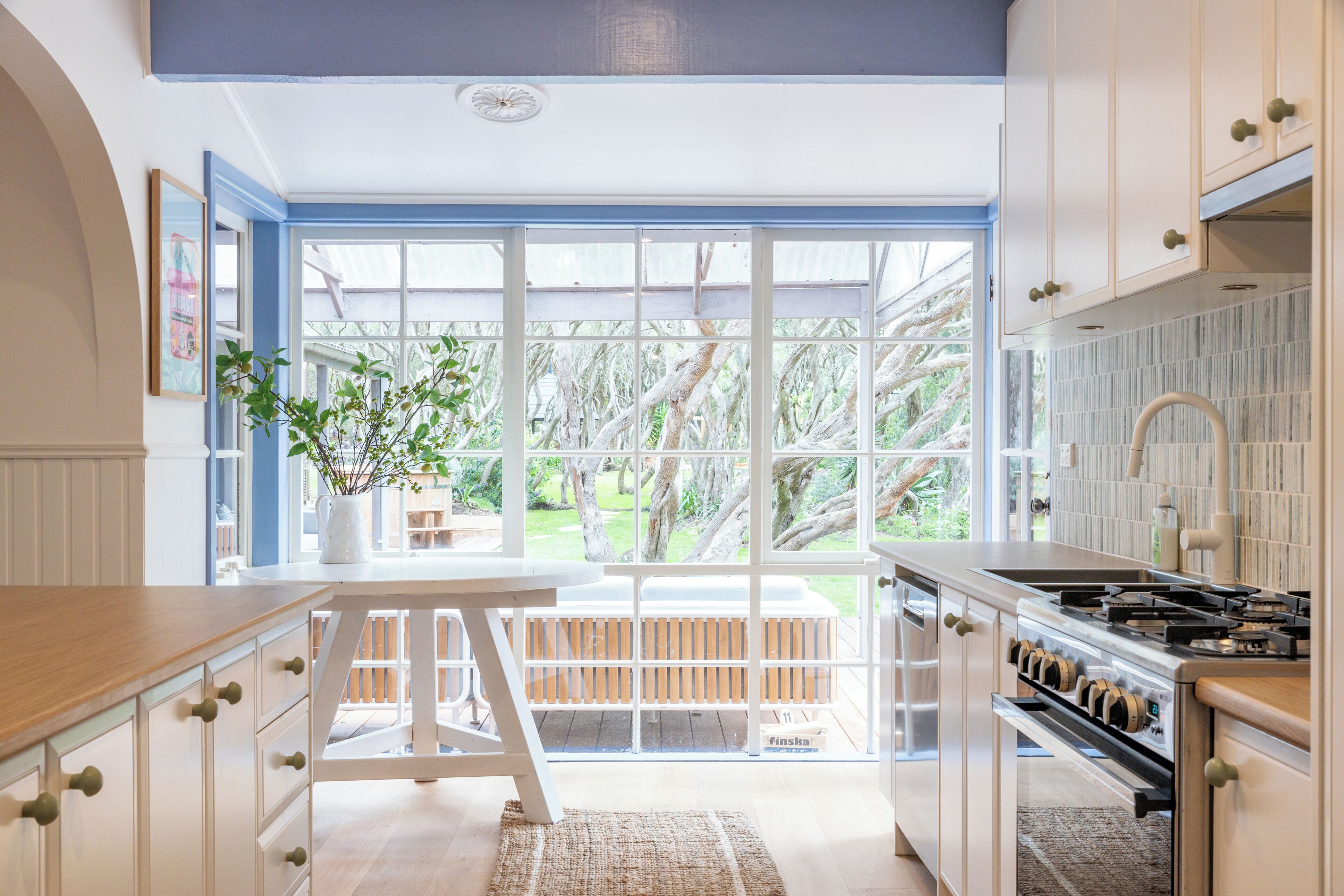 Micro-ondes, four, plaque de cuisson, lave-vaisselle