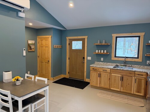 Cozy Cabin in the woods