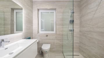 Apartment, City View | Bathroom