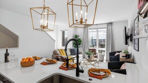 House (4 Bedrooms) | Interior - Dixieland Delight by Avantstay Rooftop Hot Tub + Games + Views Near Broadway (Nashville)