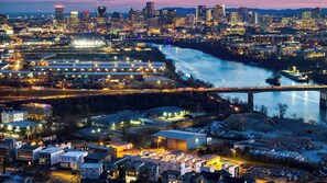 House (4 Bedrooms) | Interior - Dixieland Delight by Avantstay Rooftop Hot Tub + Games + Views Near Broadway (Nashville)