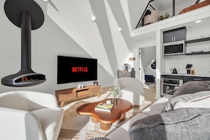 Smart TV, video games, books, computer monitors - Hot Tub, Cold Plunge, and Sauna | Twilight A-Frame (Stanley)