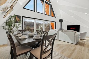 Smart TV, videogames, livros, monitores de computador