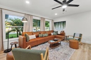 Living area - Private Pool + Pet Friendly | Lemon Drop Cottage (Sarasota)