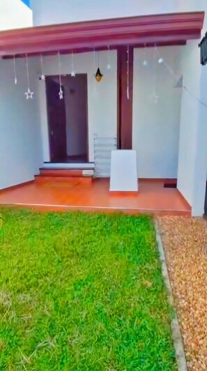 63-inch Smart TV with digital channels, printers - Roamer's ark villa (Galle)