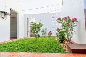 Property grounds - Roamer's ark villa (Galle)