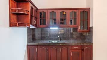 Deluxe Double Room, Garden View | Interior