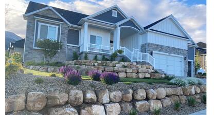 Spacious 6-bedroom house in Salem, UT with AC and an outdoor basketball court