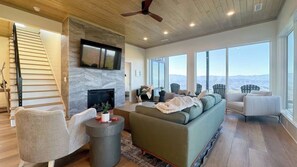 House (4 Bedrooms) | Interior - Luxury Cabin w/ 180 Views, Hot Tub & Firepit Near Dollywood & Nat'l Park Bird's-eye View by Avantstay (Sevierville)
