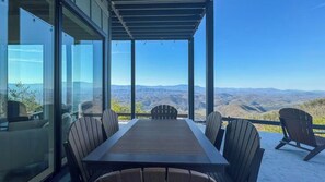 Interior - Luxury Cabin w/ 180 Views, Hot Tub & Firepit Near Dollywood & Nat'l Park Bird's-eye View by Avantstay (Sevierville)