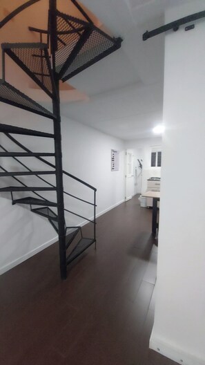 Interior - Duplex 131B 30 minutes from airport apartment in 100% popular neighborhood (Bogotá)
