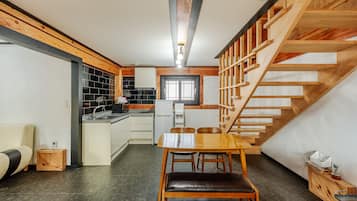 Basic-Zimmer, 1 Schlafzimmer (201 (Hanok Hinoki Pool / Kids Gym)) | 1 Schlafzimmer, kostenloses WLAN