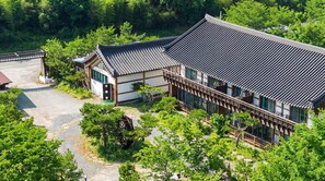 Exterior - Gyeongju Palace Hanok Kids Pool Villa (Gyeongju-si)