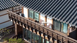 Exterior - Gyeongju Palace Hanok Kids Pool Villa (Gyeongju)