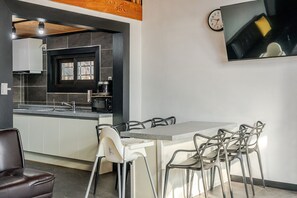 Perushuone, 3 makuuhuonetta (Hanok Annex (In&Hinoki Pool/Kids Gym)) | 1 makuuhuone, ilmainen Wi-Fi