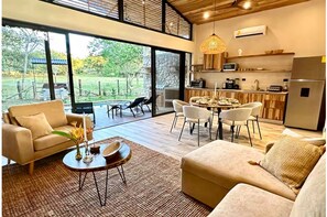 Living area - Villa Kaliah Luz  W pool, Horses et bearch nearby (tamarindo)