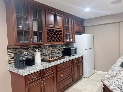 Hidden Gem Near Shopping Centers, Potomac Mills, Quantico, DC. Multiple Parking