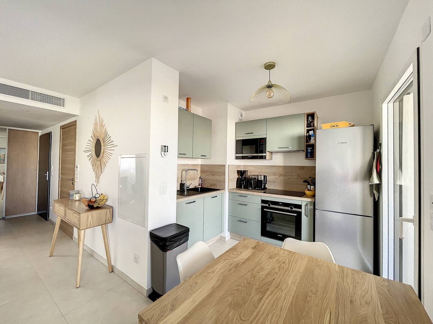 Fridge, oven, cookware/dishes/utensils