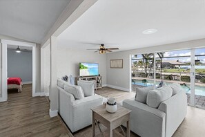 Smart TV - Gulf Access Retreat with Pool, Kayaks, Fire Pit (Cape Coral)