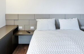2 bedrooms, travel cot, free WiFi - Cozy apartment in Viareggio with WiFi (Viareggio)