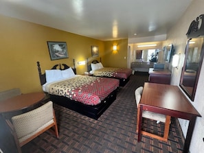 Chambre Double, balcon, vue ville | Wi-Fi gratuit