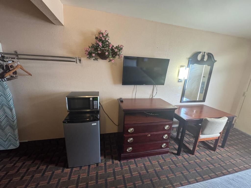 Standard Single Room, Balcony | Interior