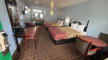Double Room, Balcony, City View | Interior