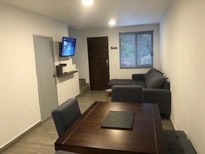 House in gated community, 12 min from Guadalajara Stadium