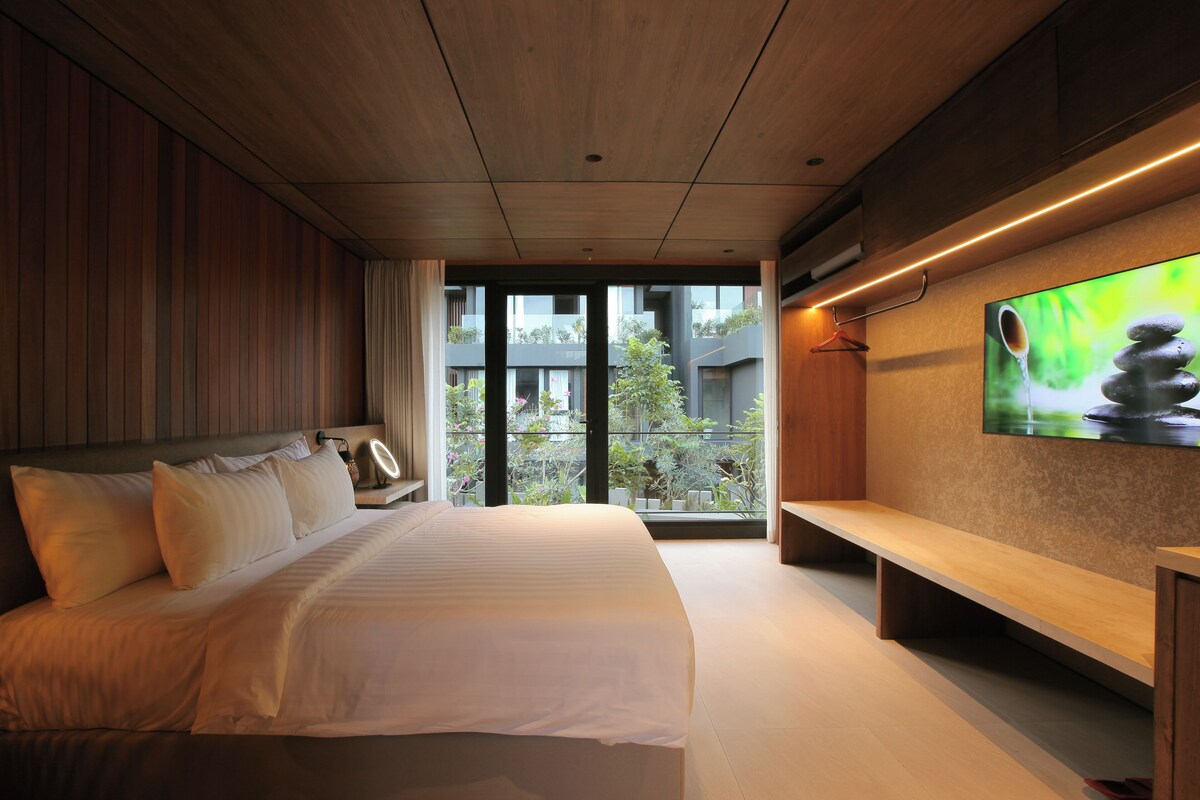 One Bedroom Villa with Private Pool | In-room safe, desk, free WiFi