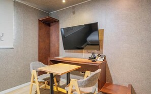 Basic Double Room | Interior - Restia Stay Suwon Station (Suwon)