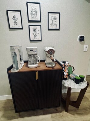 Interior - 5BR Retreat Near Downtown | Pets OK | Sleeps 12 (Greeley)