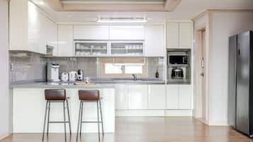 Basic Room, 3 Bedrooms (A (Private House with Outdoor)) | 3 bedrooms, free WiFi