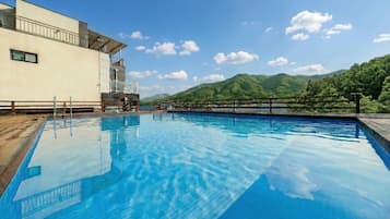 Basic Room, 3 Bedrooms (A (Private House with Outdoor)) | 3 bedrooms, free WiFi