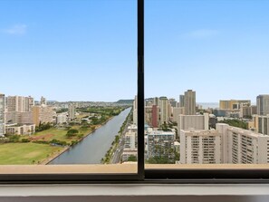 Interior - [New] Aloha Suite - Waikiki Studio with Ocean View (Honolulu)