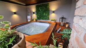 Interior - House by the Dobra River with jacuzzi, panoramic terrace, and space for gatherings. (Zadobarje)