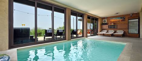 Innenpool, beheizter Pool