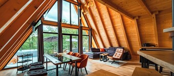 Modern A-frame home with jacuzzi in peaceful nature near Topusko.
