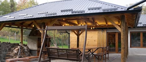 屋外ダイニングエリア