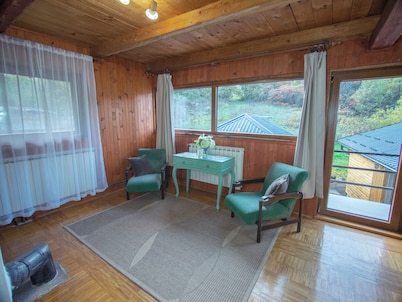 Spacious lakeside home for 15 guests, celebrations and active stays.