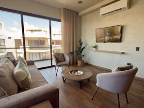 TV - Penthouse with Sea Views and Rooftop with Jacuzzi (Mazatlán)