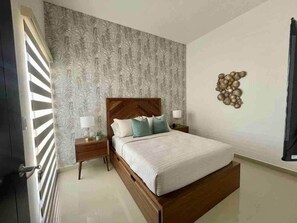 Iron/ironing board, WiFi, bed sheets - Torre Alba 505 / Rooftop Pool Steps From  Malecon (Mazatlan)