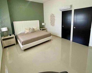 Iron/ironing board, WiFi, bed sheets - Torre Alba 505 / Rooftop Pool Steps From  Malecon (Mazatlan)