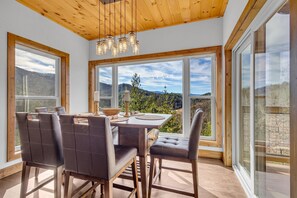 Dining - Beautiful Wears Valley Mountain Views! Hot Tub-Dollywood-Cades Cove! (Sevierville)
