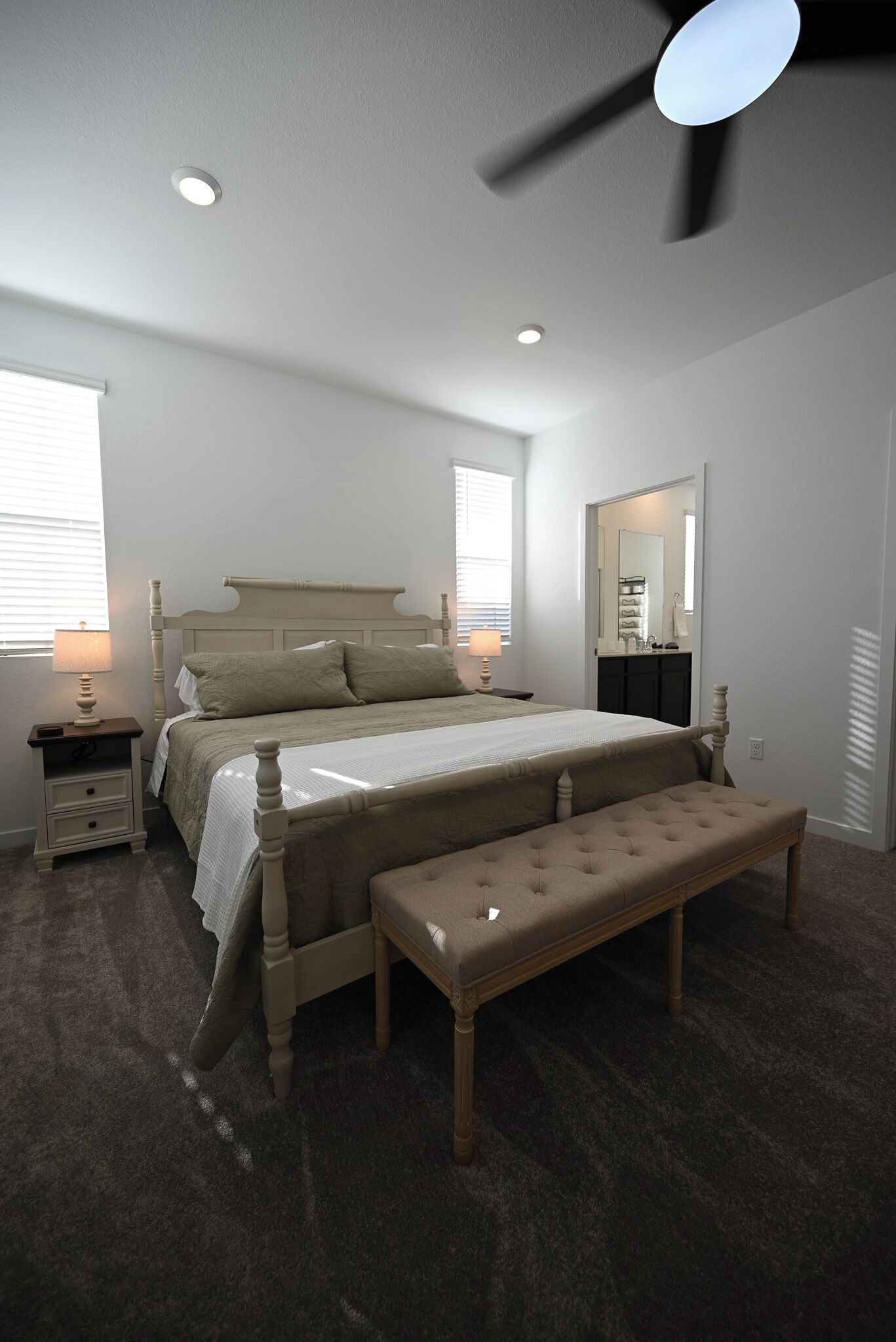 3 dormitorios, tabla de planchar con plancha, wifi y ropa de cama