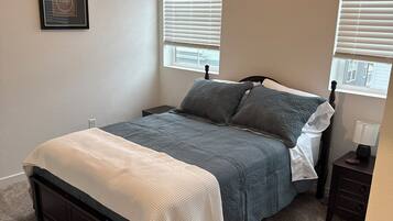 Bügeleisen/Bügelbrett, WLAN, Bettwäsche