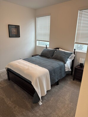 Fer et planche à repasser, Wi-Fi, draps fournis