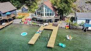 Exterior - Sail Away Home: Serenity Awaits with Sprawling Sunset Views (Aurora)