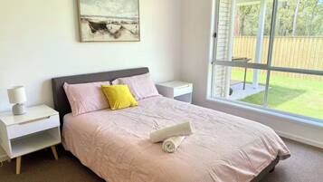 Iron/ironing board, WiFi