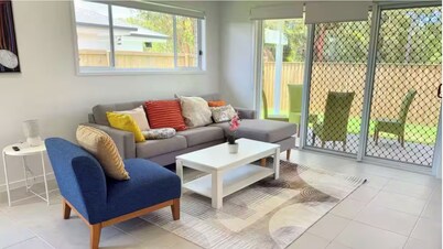 Serene 4-bedroom house with AC in charming Park Ridge