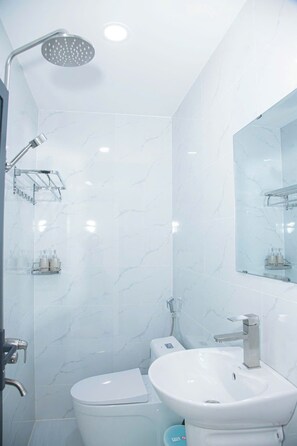 Quarto casal de uso individual | Banheiro